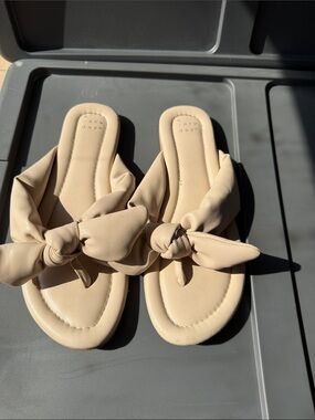 Target Beige Knot-Accent Women's Flip Slide Sandals